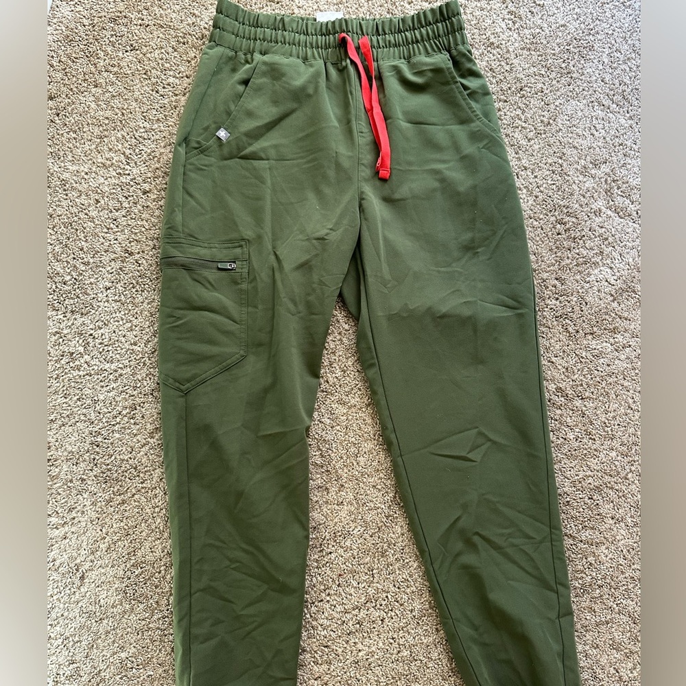 Scrub pants